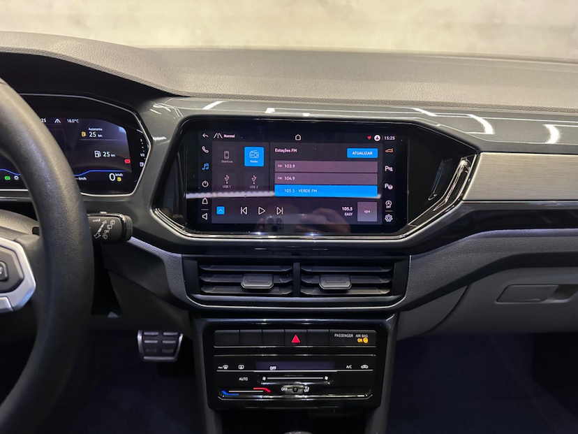 Foto do veículo VOLKSWAGEN T-CROSS T CROSS HL TSI AE 2023 42.642 KM 136.900,00
