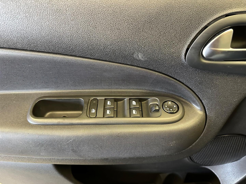 Foto do veículo CITROËN AIRCROSS  1.6 SHINE 16V FLEX 4P 2018 46.498 KM 59.900,00