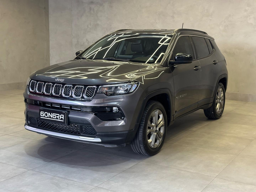 Foto do veículo JEEP COMPASS  LONG TF 2023 19.058 KM 144.900,00