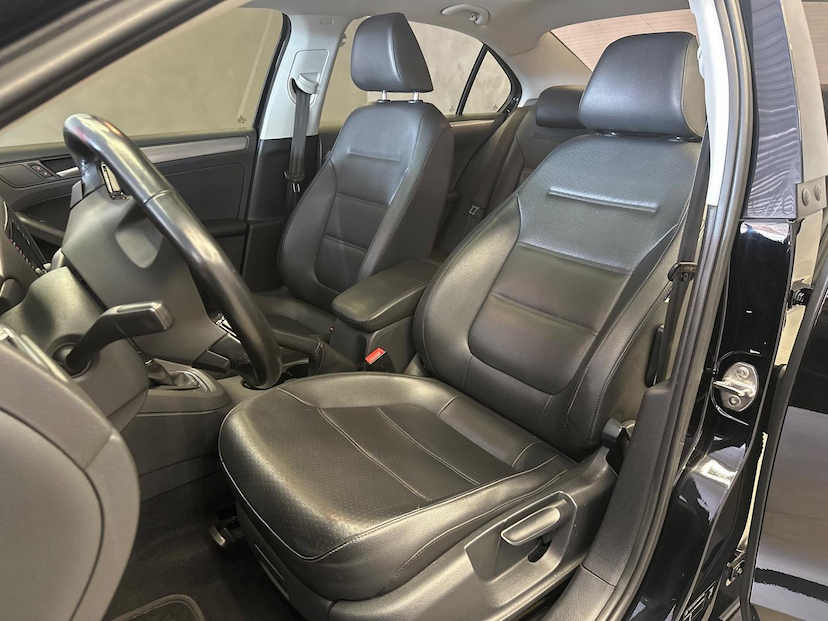 Foto do veículo VOLKSWAGEN JETTA  1.4 16V TSI COMFORTLINE 2017 132.837 KM 85.900,00
