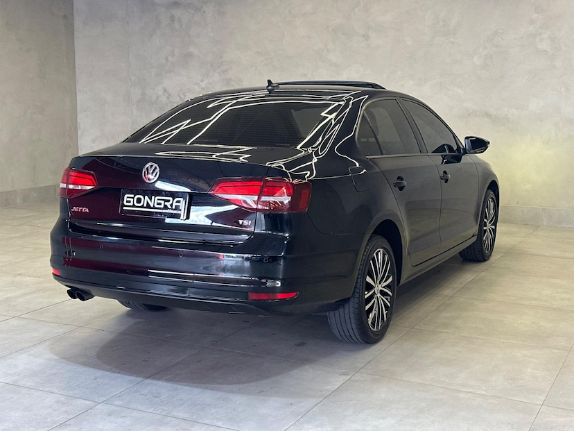 Foto do veículo VOLKSWAGEN JETTA  1.4 16V TSI COMFORTLINE 2017 132.837 KM 85.900,00