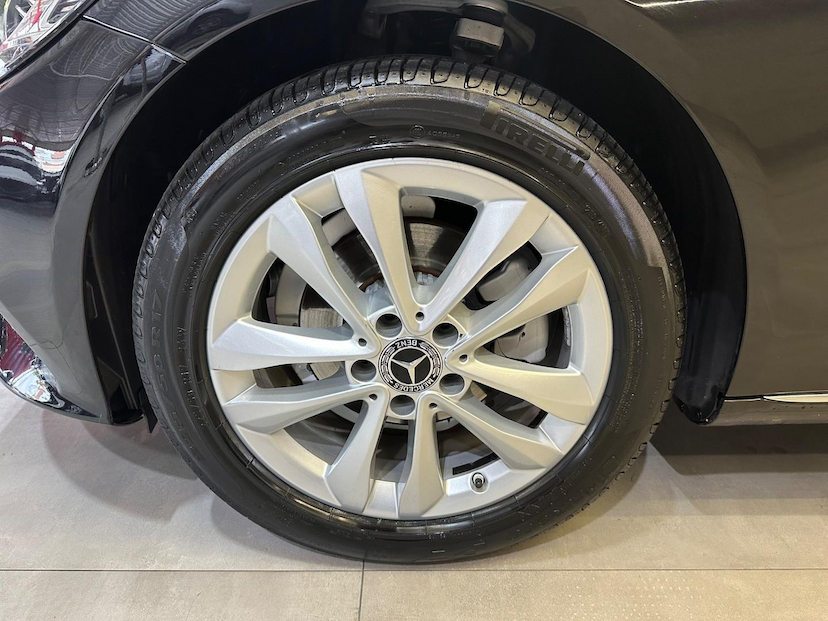 Foto do veículo MERCEDES-BENZ C 180  AVANTGARDE 1.6 AUT 2019 55.000 KM 144.900,00