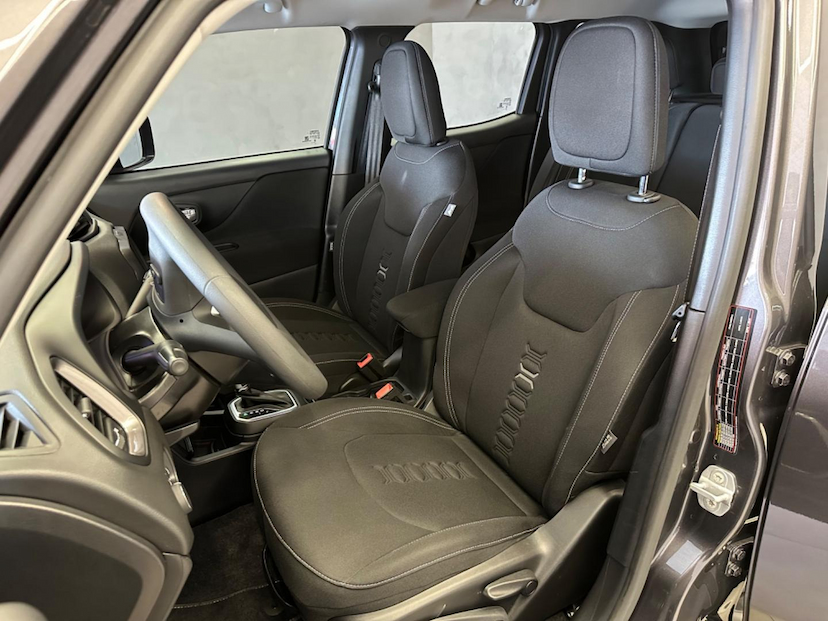 Foto do veículo JEEP RENEGADE  SPORT T270 1.3 TB 4X2 FLEX AUT. 2024 14.078 KM 115.900,00