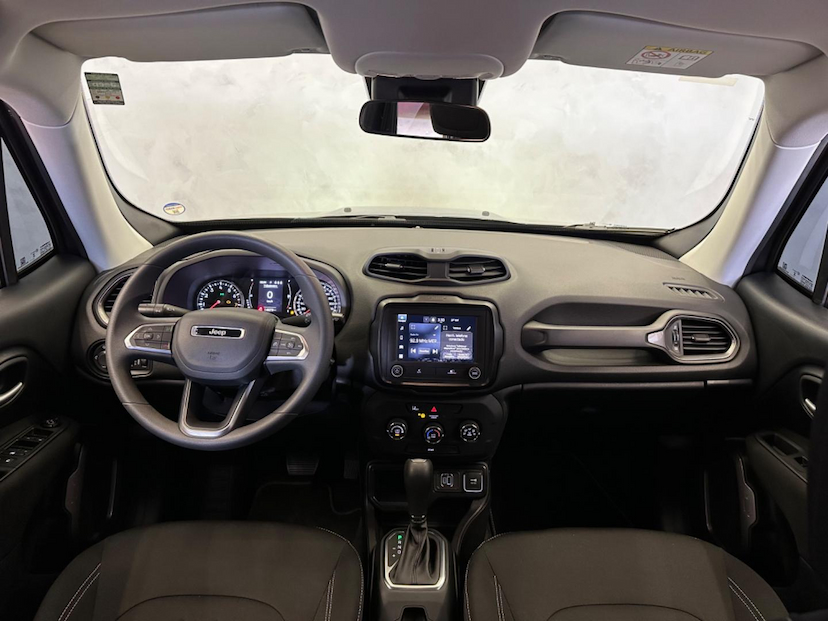 Foto do veículo JEEP RENEGADE  SPORT T270 1.3 TB 4X2 FLEX AUT. 2024 14.078 KM 115.900,00