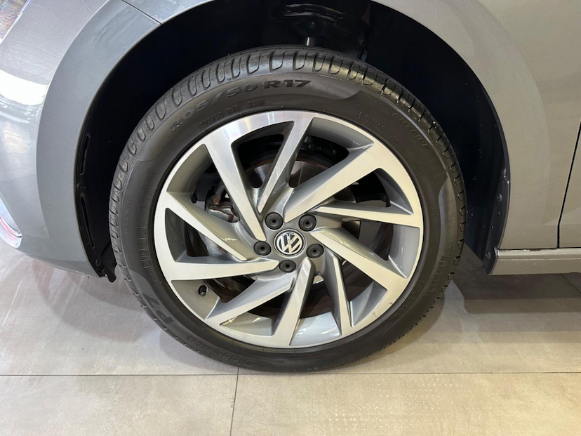 Foto do veículo VOLKSWAGEN VIRTUS  1.0 200 TSI HIGHLINE AUTOMÁTICO 2020 27.154 KM 89.900,00