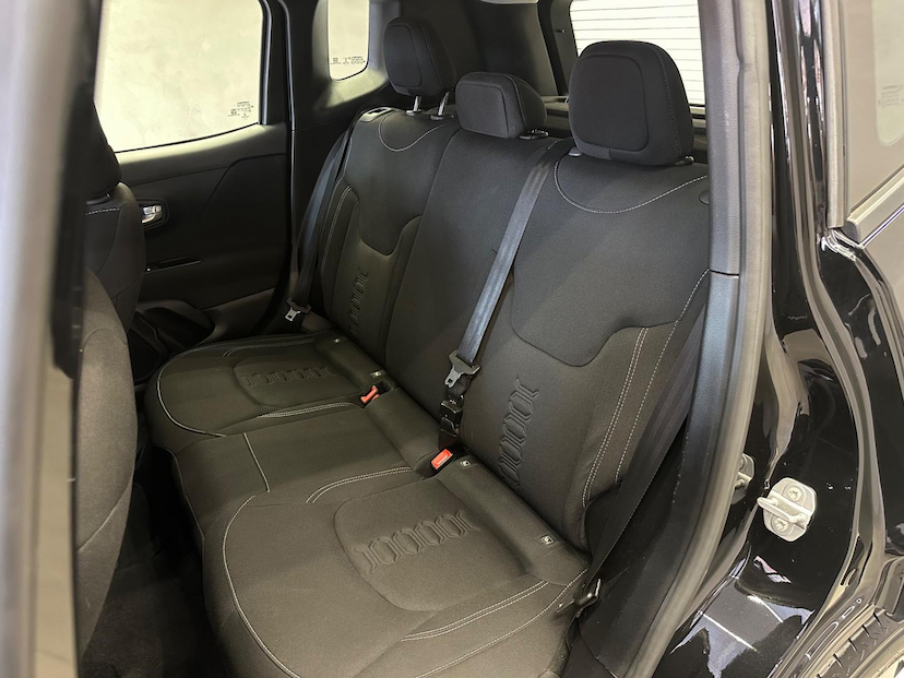 Foto do veículo JEEP RENEGADE  SPORT T270 1.3 TB 4X2 FLEX AUT. 2022 18.343 KM 105.900,00