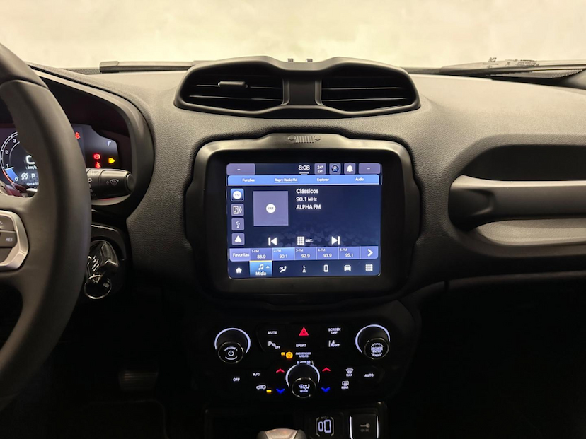 Foto do veículo JEEP RENEGADE  LONGITUDE T270 1.3 TB 4X2 FLEX AUT 2022 33.507 KM 112.900,00