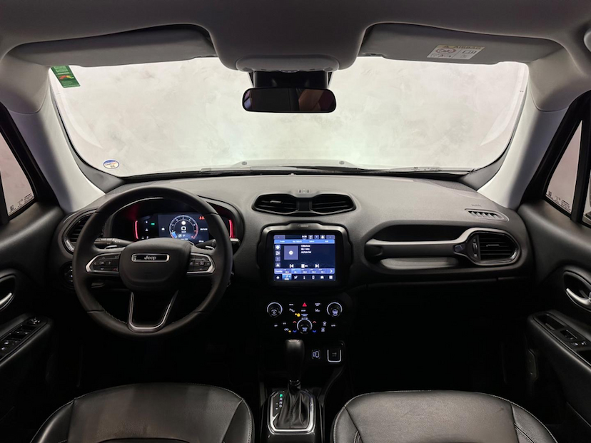 Foto do veículo JEEP RENEGADE  LONGITUDE T270 1.3 TB 4X2 FLEX AUT 2022 33.507 KM 112.900,00