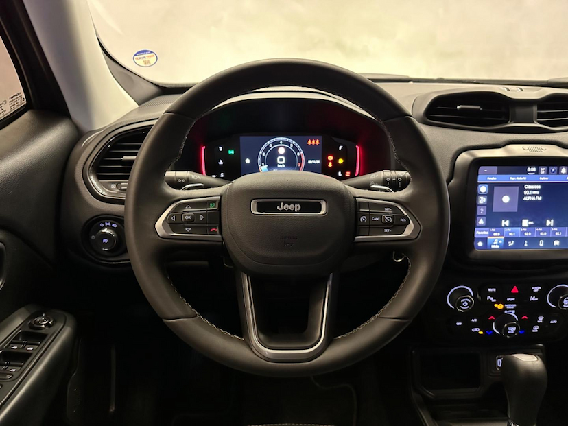 Foto do veículo JEEP RENEGADE  LONGITUDE T270 1.3 TB 4X2 FLEX AUT 2022 33.507 KM 112.900,00