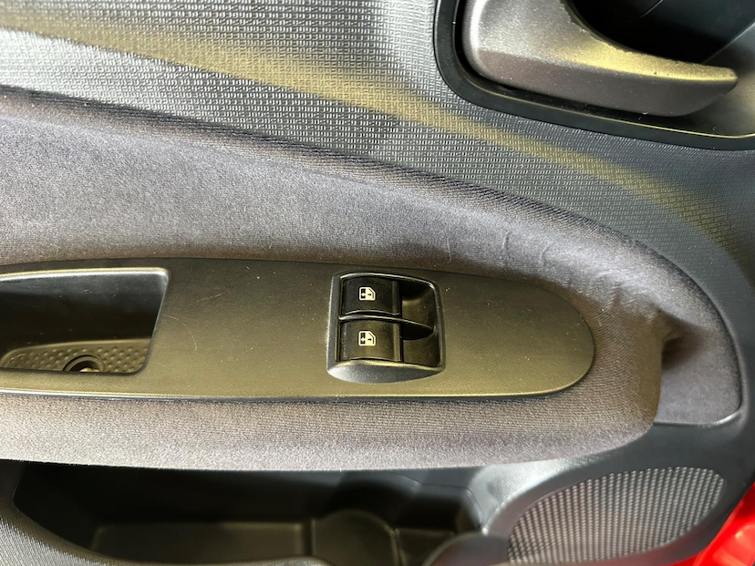 Foto do veículo FIAT UNO  EVO WAY 1.0 8V 2015 86.345 KM 44.900,00