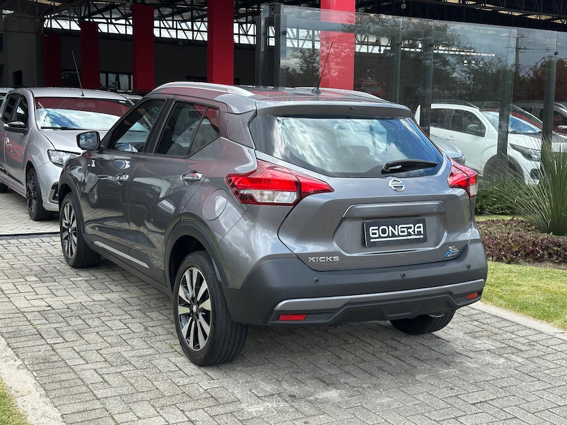 Foto do veículo NISSAN KICKS  SL CVT 2018 78.672 KM 85.900,00