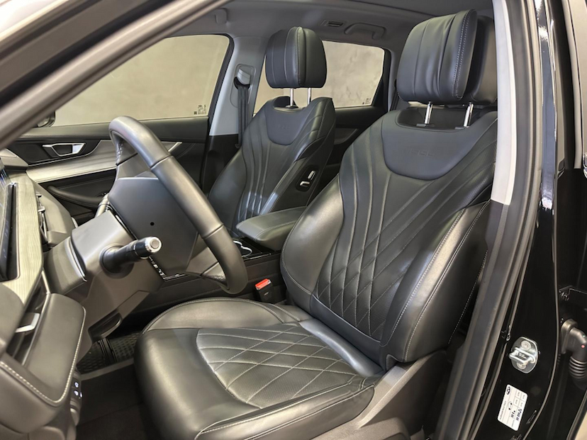 Foto do veículo CAOA CHERY TIGGO 8  PRO HYBRID 2023 12.753 KM 198.900,00