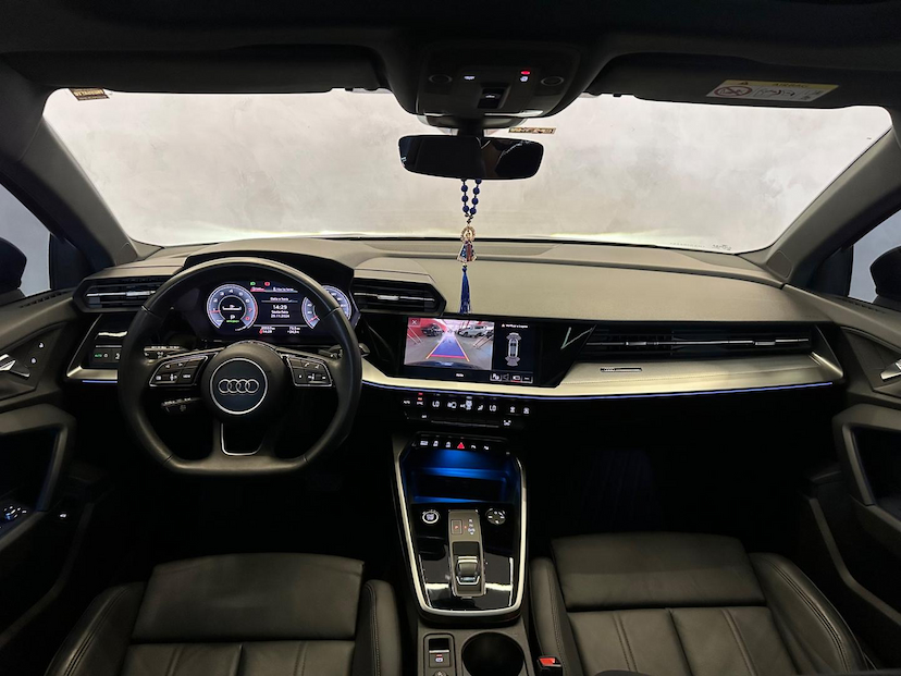 Foto do veículo AUDI A3  SEDAN PERFORMANCE BLACK 2.0 TFSI 2022 30.000 KM 207.900,00