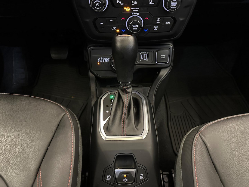 Foto do veículo JEEP RENEGADE  TH T270 4X4 2024 14.120 KM 146.900,00