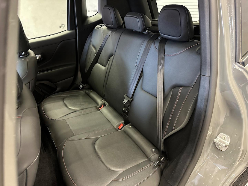 Foto do veículo JEEP RENEGADE  TH T270 4X4 2024 14.120 KM 146.900,00