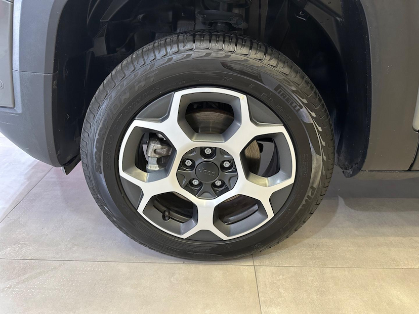 Foto do veículo JEEP RENEGADE  TH T270 4X4 2024 14.120 KM 146.900,00