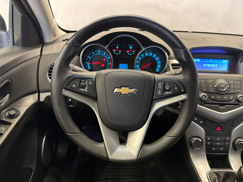 Foto do veículo CHEVROLET CRUZE  1.8 LT 16V FLEX 4P MANUAL 2014 56.092 KM 62.900,00