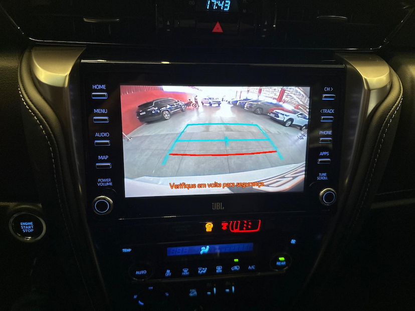 Foto do veículo TOYOTA HILUX  SW4 2.8 SRX 4X4 16V TURBO INTERCOOLER DIESEL 4P 2021 26.000 KM 309.900,00