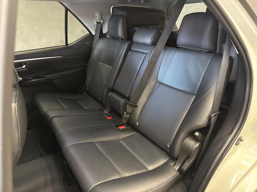 Foto do veículo TOYOTA HILUX  SW4 2.8 SRX 4X4 16V TURBO INTERCOOLER DIESEL 4P 2021 26.000 KM 309.900,00
