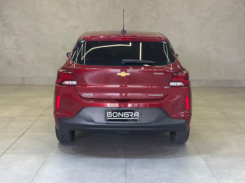 Foto do veículo CHEVROLET ONIX  10TAT PR2 2023 28.858 KM 92.900,00