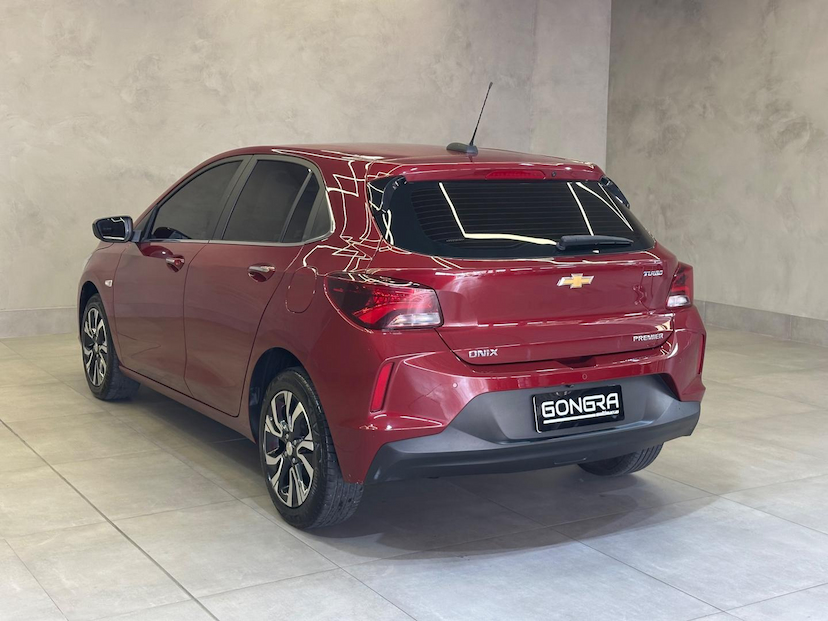 Foto do veículo CHEVROLET ONIX  10TAT PR2 2023 28.858 KM 92.900,00