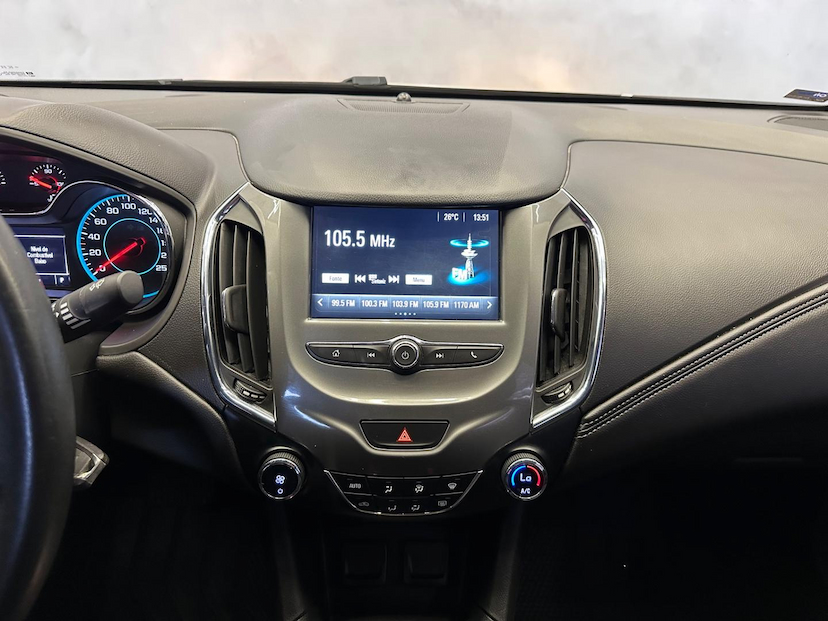 Foto do veículo CHEVROLET CRUZE CHEV  LT NB AT 2019 71.327 KM 92.900,00