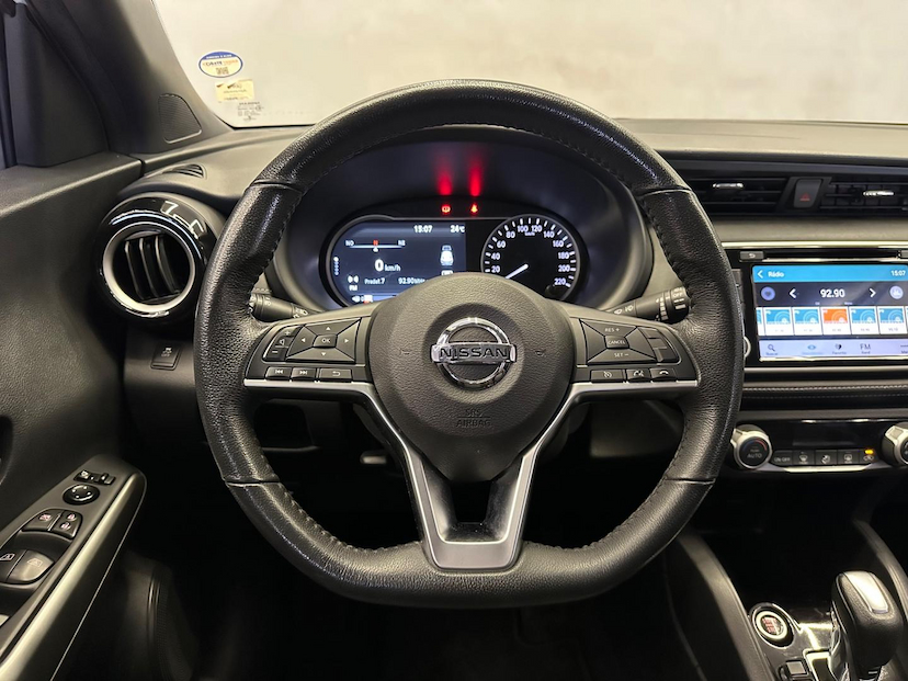 Foto do veículo NISSAN KICKS  SL CVT 2021 65.572 KM 95.900,00