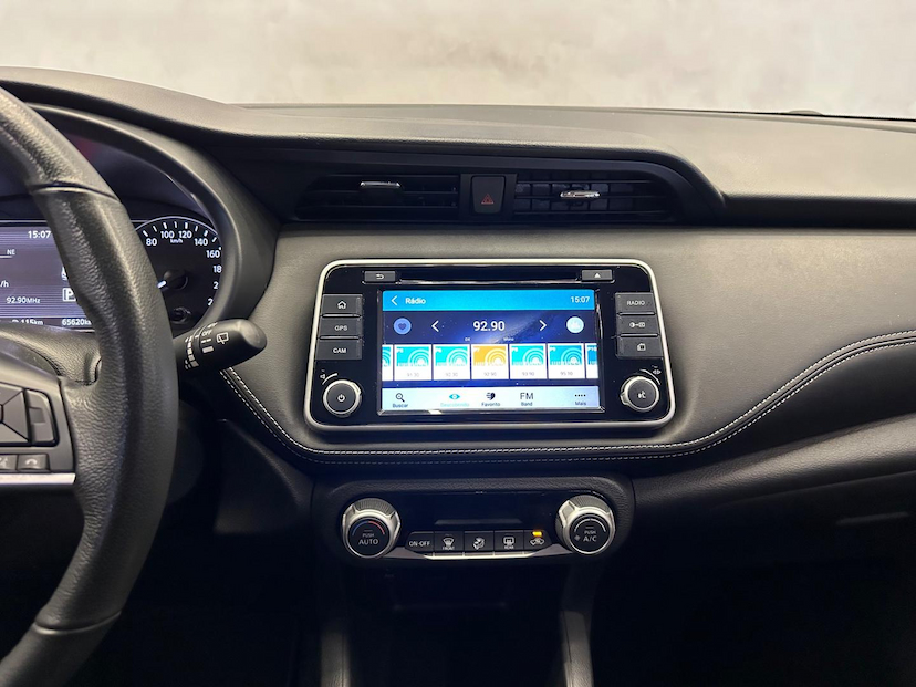 Foto do veículo NISSAN KICKS  SL CVT 2021 65.572 KM 95.900,00