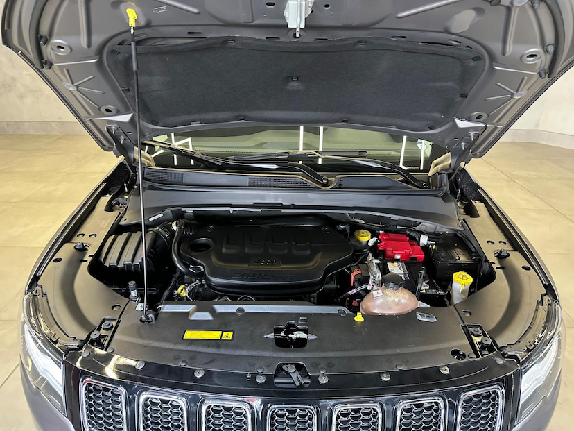 Foto do veículo JEEP COMPASS  SPORT F 2021 25.329 KM 106.900,00
