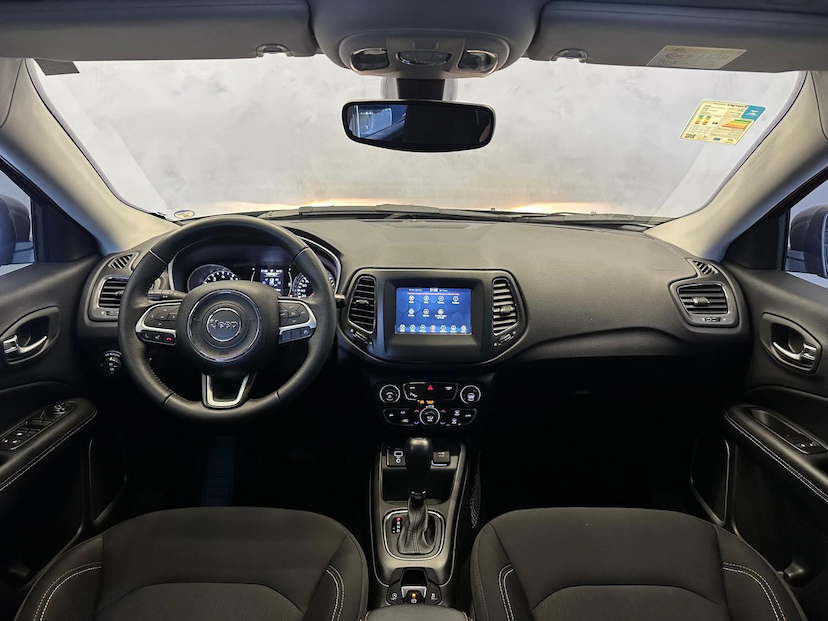 Foto do veículo JEEP COMPASS  SPORT F 2021 25.329 KM 106.900,00