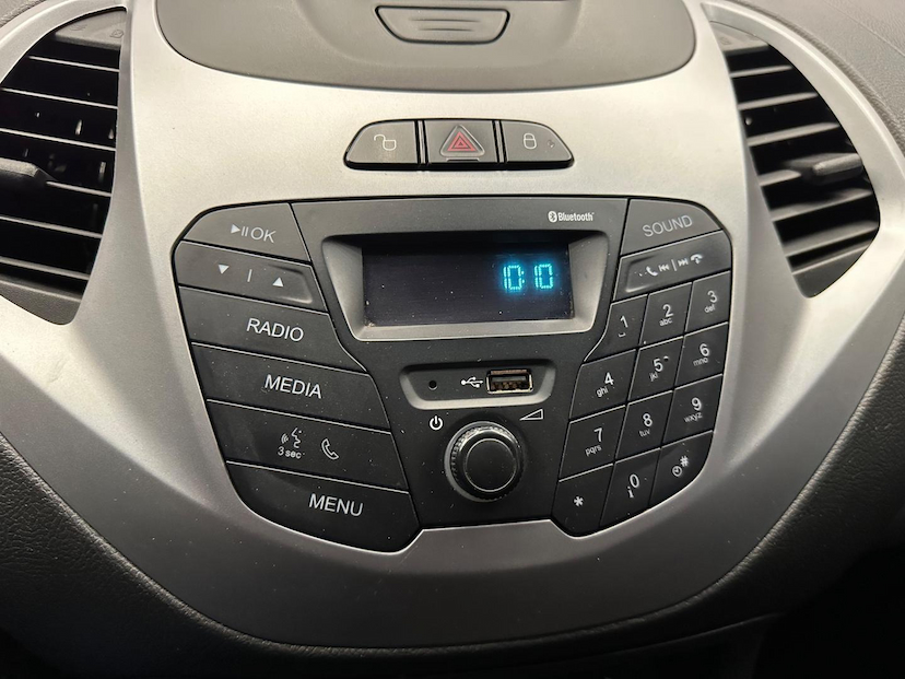 Foto do veículo FORD KA  1.0 SE 12V FLEX 4P 2018 123.888 KM 46.900,00