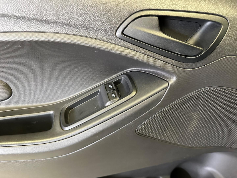 Foto do veículo FORD KA  1.0 SE 12V FLEX 4P 2018 123.888 KM 46.900,00