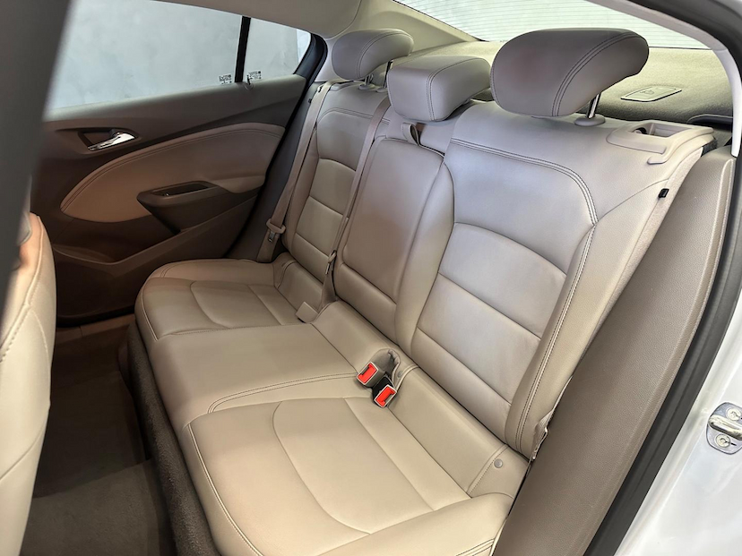 Foto do veículo CHEVROLET CRUZE  SEDAN LTZ 2 1.4 TURBO AUT 2018 80.646 KM 95.900,00