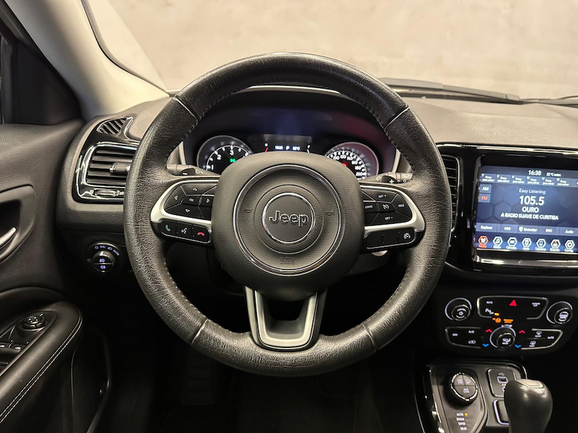 Foto do veículo JEEP COMPASS  2.0 16V DIESEL NIGHT EAGLE 4X4 AUT 2018 50.380 KM 106.900,00
