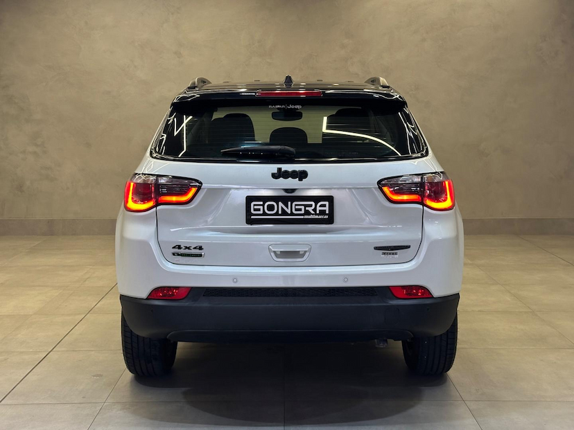 Foto do veículo JEEP COMPASS  2.0 16V DIESEL NIGHT EAGLE 4X4 AUT 2018 50.380 KM 106.900,00