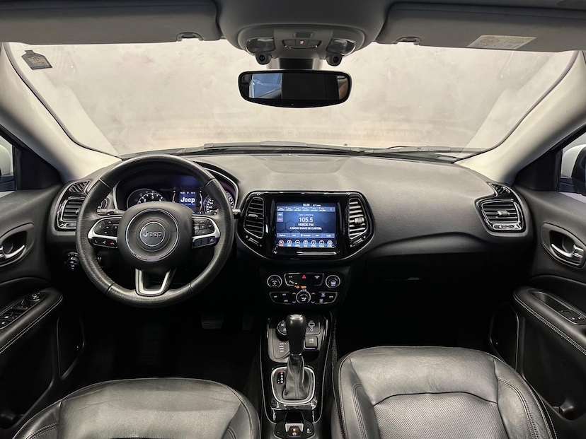 Foto do veículo JEEP COMPASS  2.0 16V DIESEL NIGHT EAGLE 4X4 AUT 2018 50.380 KM 106.900,00
