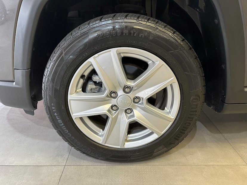 Foto do veículo JEEP COMPASS  SPORT T270 TURBO FLEX AUT. 2022 8.645 KM 119.900,00