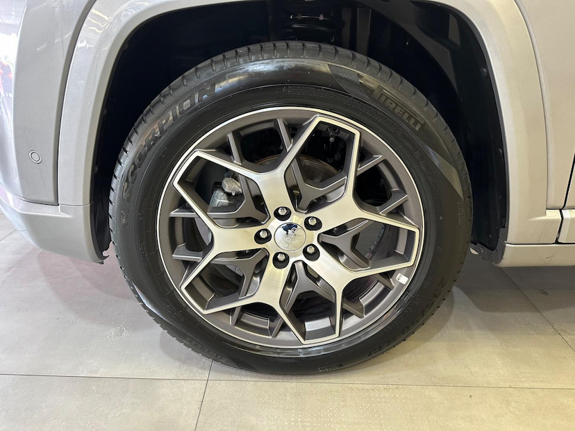 Foto do veículo JEEP COMMANDER  OVERLAND T270 1.3 TB FLEX AUT 2023 19.714 KM 204.900,00