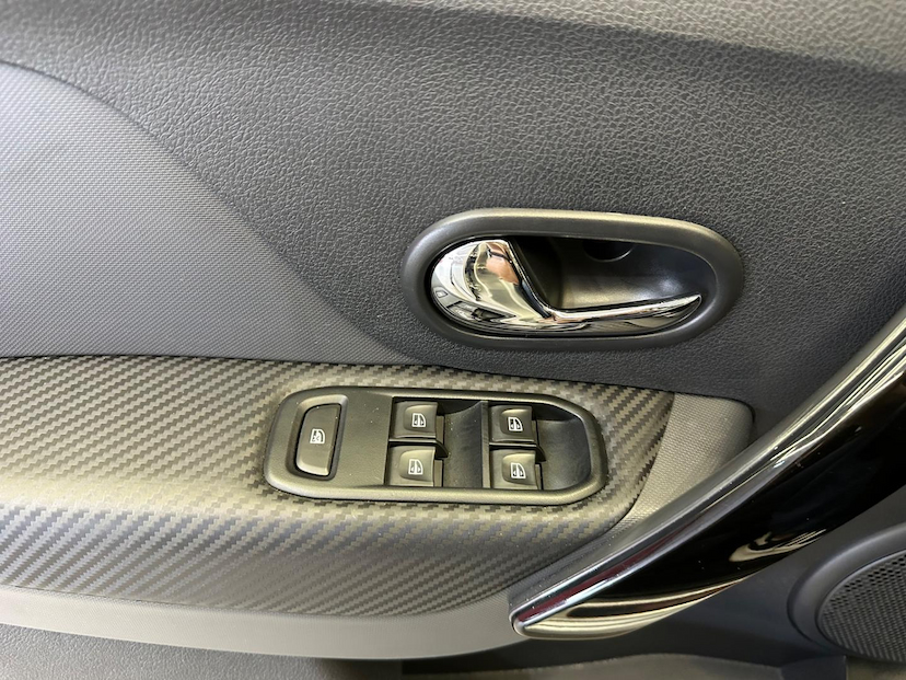 Foto do veículo RENAULT SANDERO  SPORT RS 2.0 FLEX 16V 5P 2021 47.750 KM 78.900,00