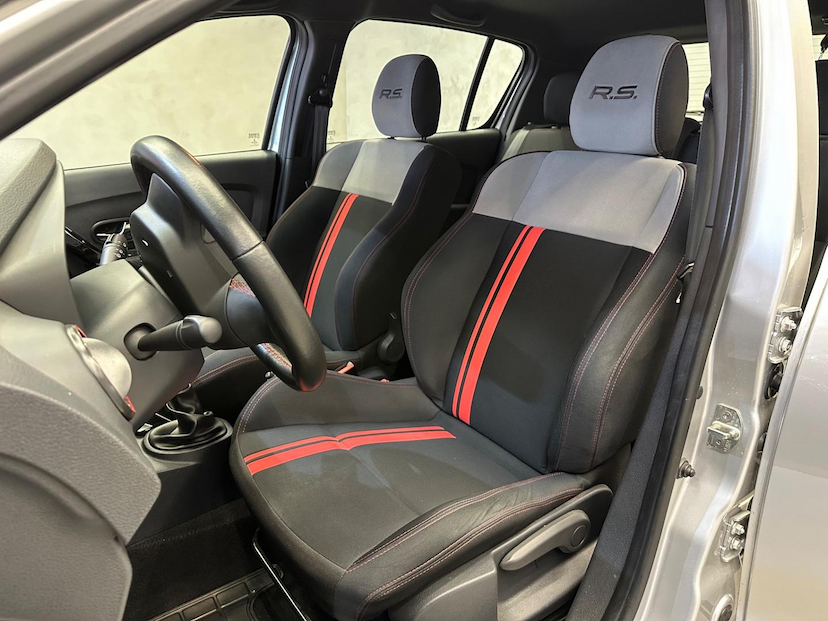 Foto do veículo RENAULT SANDERO  SPORT RS 2.0 FLEX 16V 5P 2021 47.750 KM 78.900,00