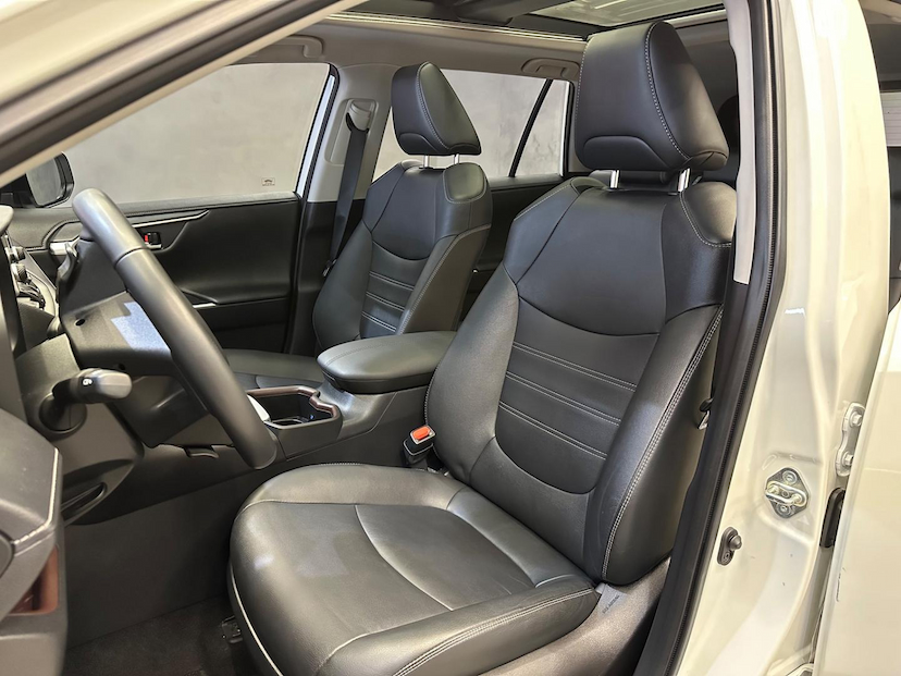 Foto do veículo TOYOTA RAV4  2.5 SX 4X4 HYBRID AUT. 2022 30.250 KM 239.900,00