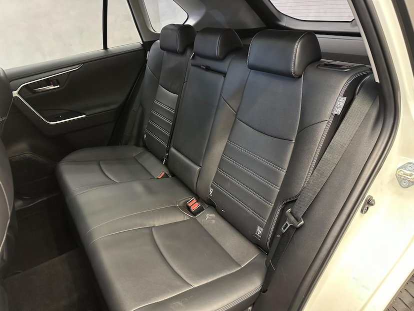 Foto do veículo TOYOTA RAV4  2.5 SX 4X4 HYBRID AUT. 2022 30.250 KM 239.900,00