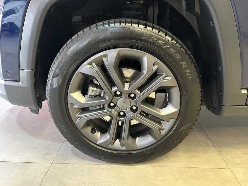 Foto do veículo JEEP COMPASS  LONG TF 2024 12.299 KM 164.900,00