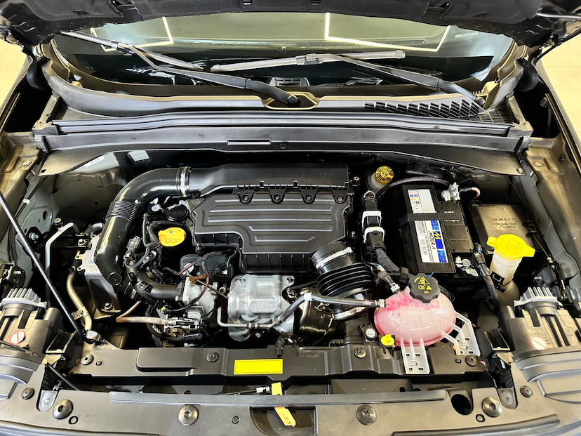 Foto do veículo JEEP RENEGADE  LONGITUDE T270 1.3 TB 4X2 FLEX AUT 2024 22.751 KM 116.900,00