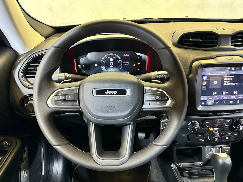 Foto do veículo JEEP RENEGADE  LONGITUDE T270 1.3 TB 4X2 FLEX AUT 2024 22.751 KM 116.900,00