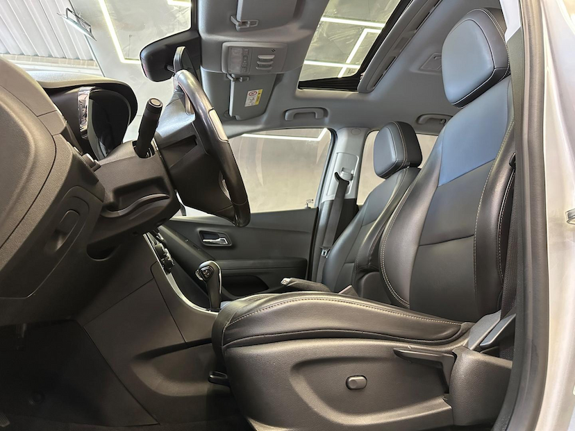 Foto do veículo CHEVROLET TRACKER  PREMIER 1.4 TURBO 16V FLEX AUT 2019 50.000 KM 94.900,00