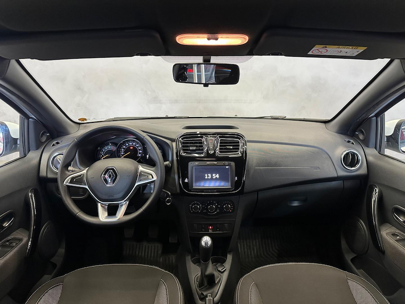 Foto do veículo RENAULT LOGAN  ZEN 1.6 2020 55.000 KM 58.900,00