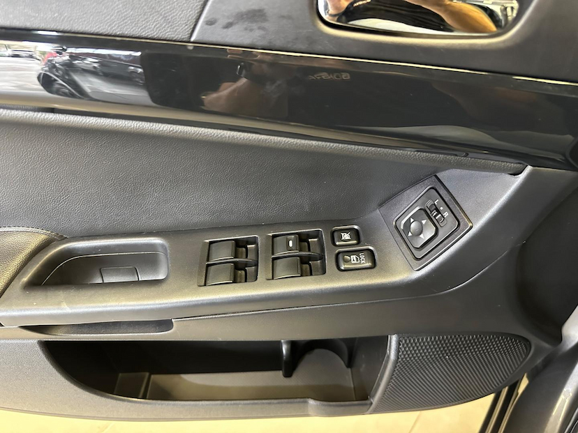 Foto do veículo MITSUBISHI LANCER  2.0 CVT 2016 110.500 KM 62.900,00