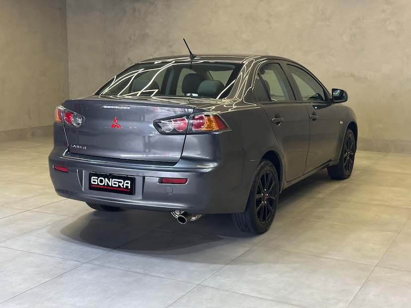 Foto do veículo MITSUBISHI LANCER  2.0 CVT 2016 110.500 KM 62.900,00