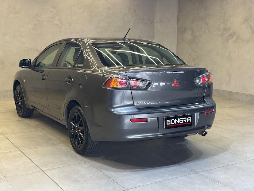 Foto do veículo MITSUBISHI LANCER  2.0 CVT 2016 110.500 KM 62.900,00